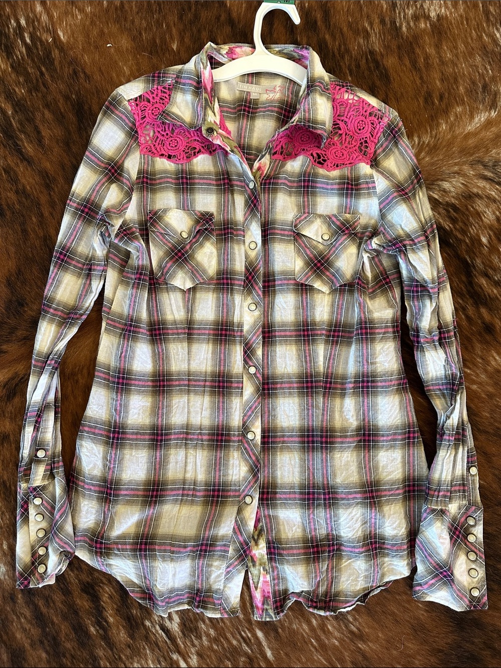 Women’s Medium Tin haul western long sleeve shirt